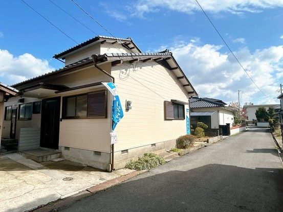 Renovated 4LDK Detached House in Kanzaki City, Saga - Thumbnail 2