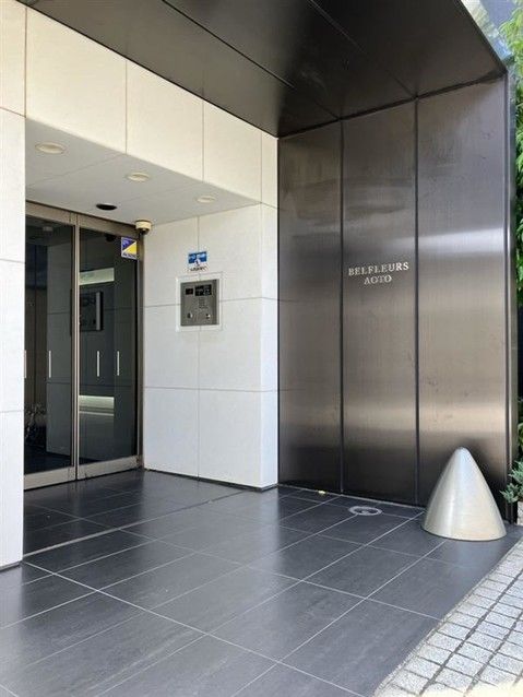 Renovated 3LDK Apartment in Aoto, Katsushika-ku - Thumbnail 2