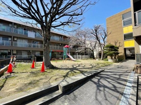 2SLDK Apartment for Sale in Higashiosaka, Osaka - 58.53 sqm - Thumbnail 3