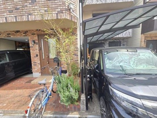 4LDK Steel-Framed House for Sale in Higashiosaka, Osaka - Thumbnail 2