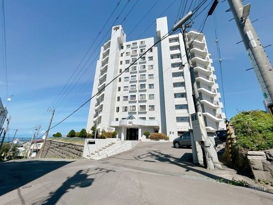 Renovated 3LDK Apartment with Ocean View in Otaru, Hokkaido - Thumbnail 2