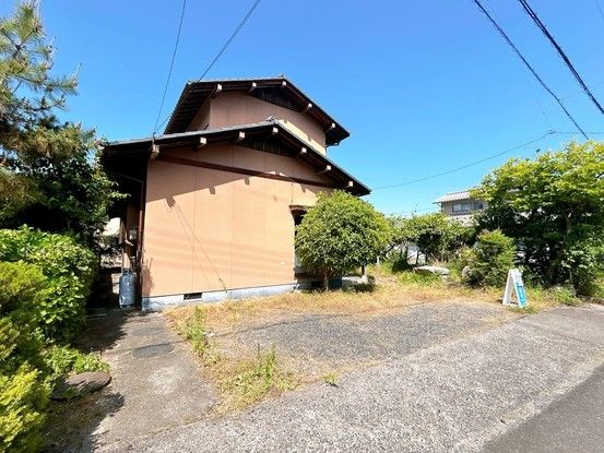 Renovated 5LDK House in Tsuyama, Okayama with 228 sqm Land - Thumbnail 2