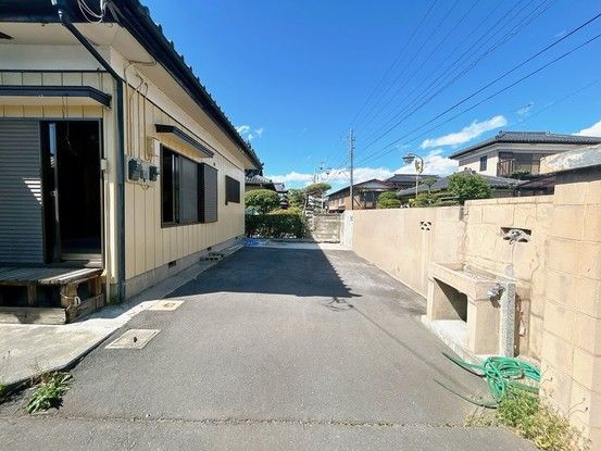Renovated 6LDK House in Yuki City, Ibaraki - 146.98 sqm - Thumbnail 3