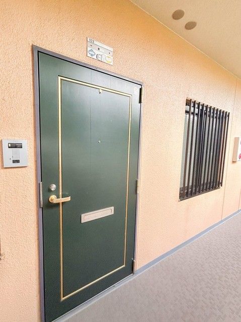 Renovated 2SLDK Apartment with Private Garden in Numazu - Thumbnail 2