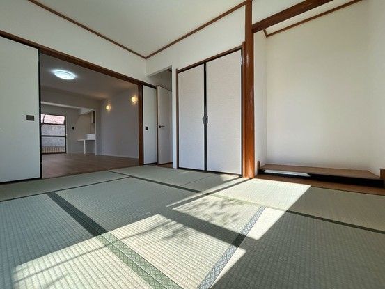 Renovated 5LDK House in Kobe's Nishi-ku, 9 Min Walk to Station - Thumbnail 4