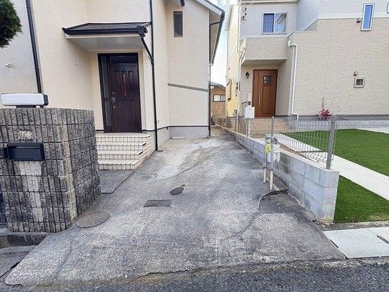 Renovated 5LDK House in Kobe's Nishi-ku, 9 Min Walk to Station - Thumbnail 3