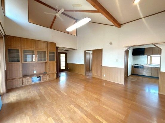 Renovated 3DK House in Hanamaki with 580m² Land - Thumbnail 2