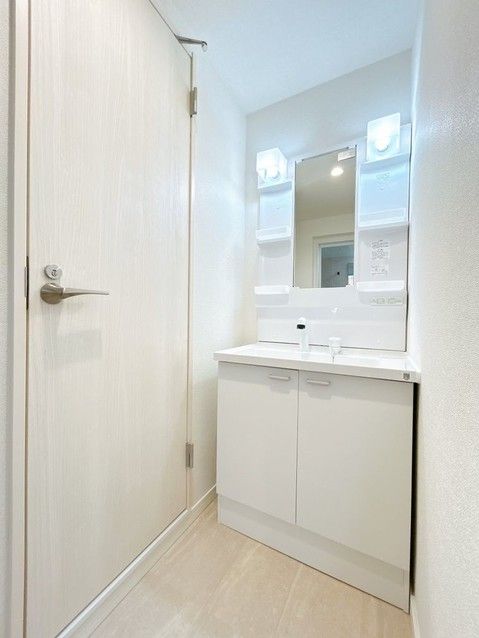 Renovated 2LDK Apartment for Sale in Minami-Asada, Hamamatsu - Thumbnail 3