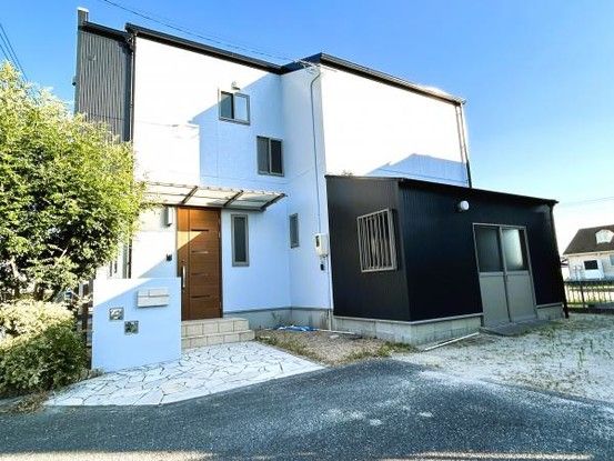 Renovated 4SLDK House in Hofu City, Yamaguchi - 115.93 sqm - Thumbnail 2
