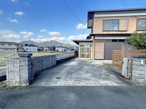 Renovated 3LDK House for Sale in Hofu City, Yamaguchi - Thumbnail 3