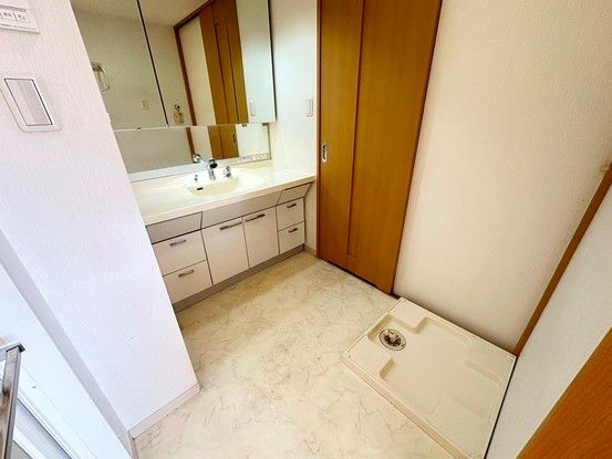 4LDK Apartment for Sale in Hiroshima City Minami Ward 91.18sqm - Thumbnail 4