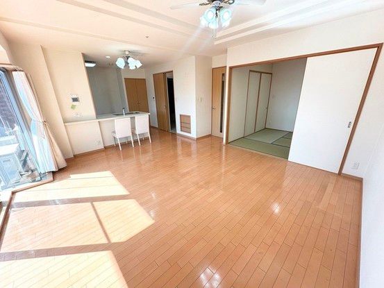 4LDK Apartment for Sale in Hiroshima City Minami Ward 91.18sqm - Thumbnail 2
