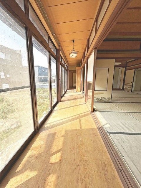 Renovated 8SLDK House in Hikone on 704sqm Land - Thumbnail 3