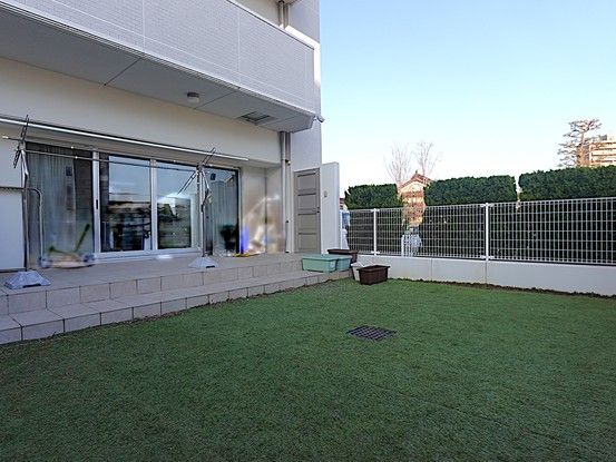 Spacious 4LDK Apartment with Garden in Higashihiroshima - Thumbnail 2
