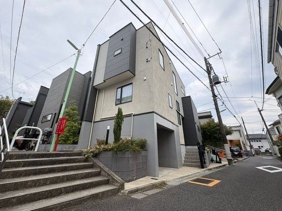 3LDK House for Sale in Setagaya, Tokyo - 124 sqm - Thumbnail 2
