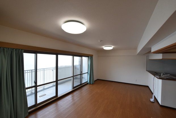 Gran View Iso 2LDK Apartment with Sakurajima Views in Kagoshima - Thumbnail 4