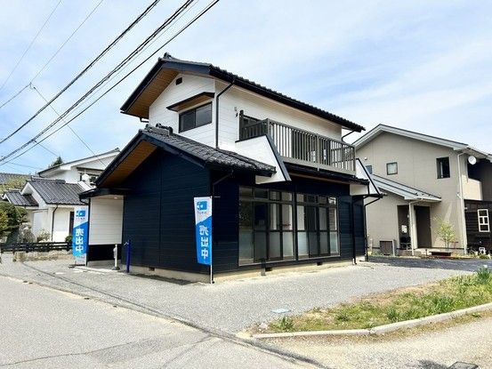 Renovated 4LDK House for Sale in Azumino, Nagano - Thumbnail 2