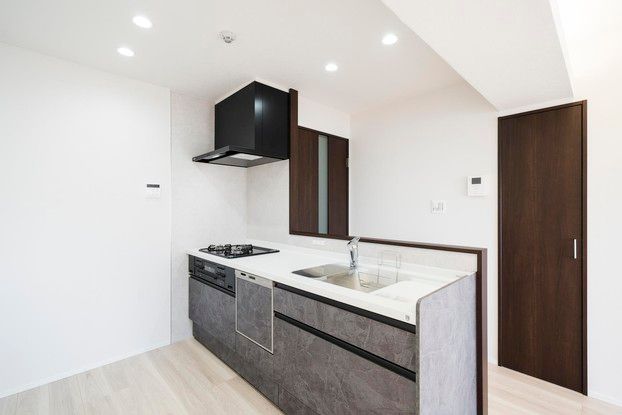 3LDK Apartment for Sale in Naka-ku, Hiroshima - 64.64m² - Thumbnail 3