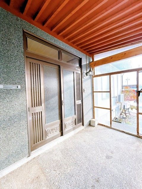 Renovated 6LDK House with Large Corner Lot in Murayama City - Thumbnail 2
