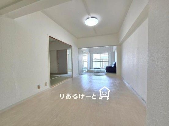 Megaro Cop Sekime 3LDK Apartment for Sale in Osaka Joto Ward - Thumbnail 2