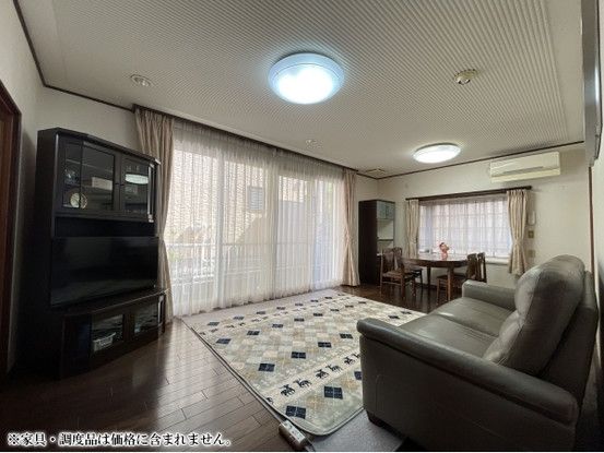 4LDK Detached House for Sale in Tsurugamine, Yokohama - Thumbnail 2