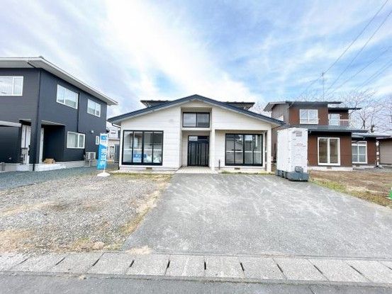 Renovated 5LDK House for Sale in Kitakami, Iwate - Thumbnail 2
