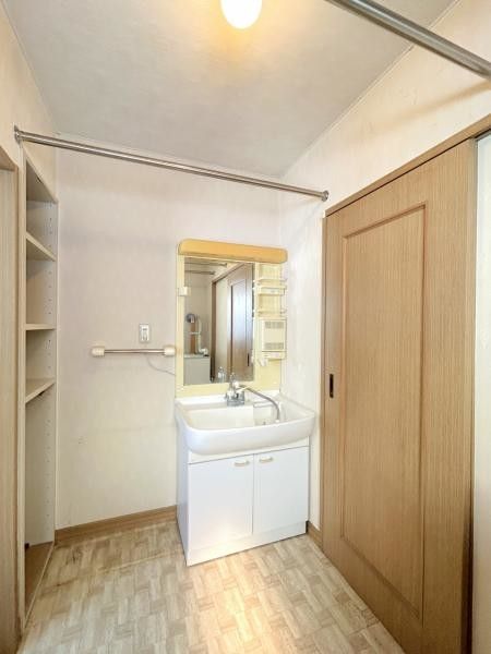 Detached House for Sale in Hirosaki, Aomori - 6SDK, 160.35 sqm - Thumbnail 2