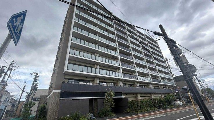 2LDK Apartment for Sale in Yamatotakada, Nara - 61.1 sqm - Thumbnail 2