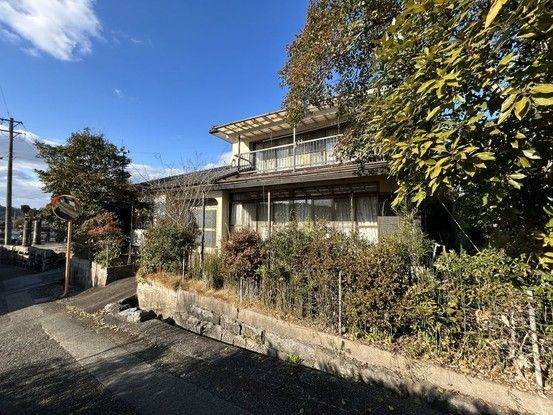 7DK House for Sale in Yamaga, Kumamoto - 143.18 sqm - Thumbnail 2