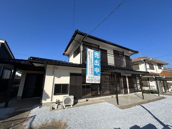 Renovated 4SLDK House in Munakata, Fukuoka - 118.39m² - Thumbnail 2
