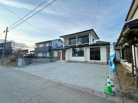 Renovated 3LDK House in Kitakami, Iwate | 198 sqm Land - Thumbnail 2