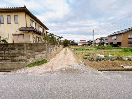 Renovated 6LDK House in Yasugi City, Shimane Prefecture - Thumbnail 3