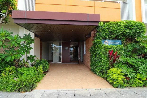 2LDK Apartment for Sale in Chatan, Okinawa - 64.32m² - Thumbnail 2