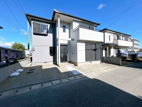 Renovated 4LDK House in Komatsushima, Tokushima - Thumbnail 2