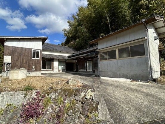 7DK House for Sale in Nakatsu, Oita - 102 Years Old - Thumbnail 4