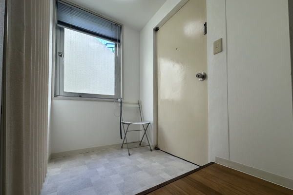 2LDK Apartment with Private Garden and Hot Spring in Atami - Thumbnail 2