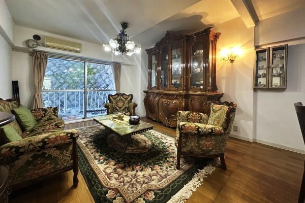 2LDK Apartment with Private Garden and Hot Spring in Atami - Thumbnail 3