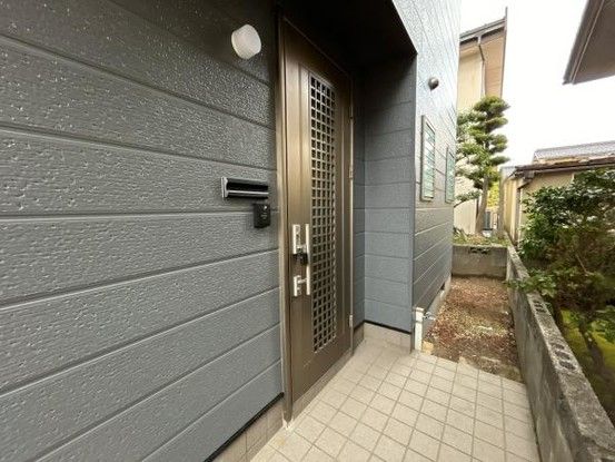 Renovated 3LDK House with Parking for 3 in Kanazawa - Thumbnail 4