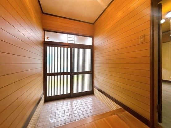 5LDK Renovated House in Yokkaichi with Parking - Thumbnail 4