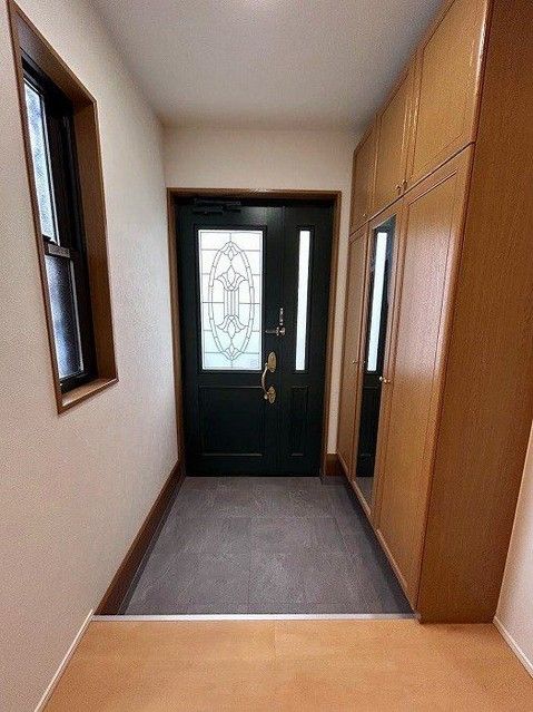 Renovated 4LDK House in Otsu, Shiga with Garden and Parking - Thumbnail 3