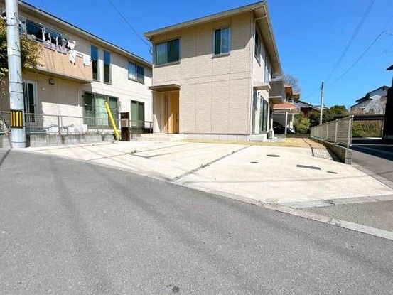 4SLDK House for Sale in Miyazaki City, Miyazaki Prefecture - Thumbnail 3