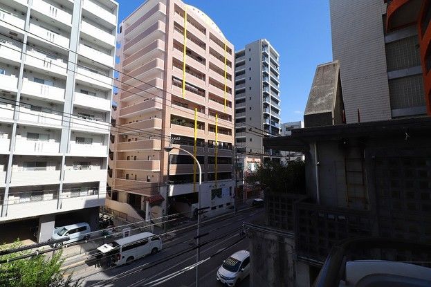 Renovated 2LDK Apartment in Naha, Okinawa - 62.65 sqm - Thumbnail 2