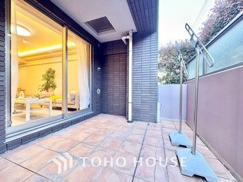 Renovated 2SLDK Apartment for Sale in Itabashi, Tokyo - Thumbnail 3