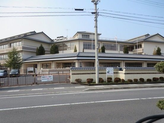 Renovated 5SLDK House in Higashiomi, Shiga with Parking - Thumbnail 2