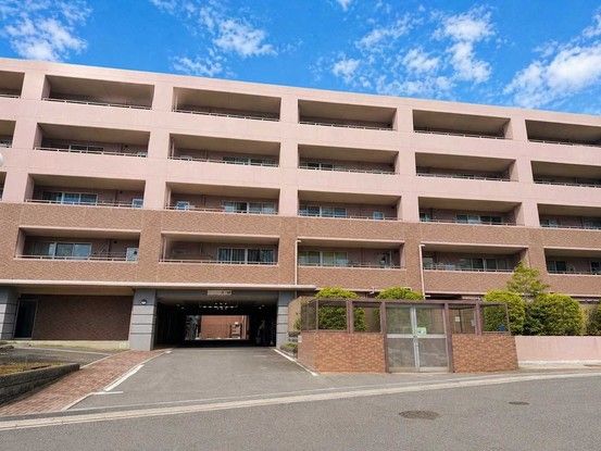 4LDK Apartment for Sale in Ayameike, Nara City - Thumbnail 2
