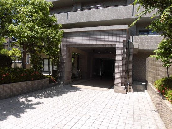 3SLDK Apartment for Sale in Kochi City, Kochi Prefecture - Thumbnail 2