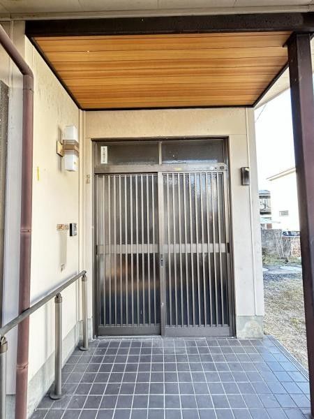 Renovated 4DK Detached House for Sale in Yokkaichi, Mie - Thumbnail 4