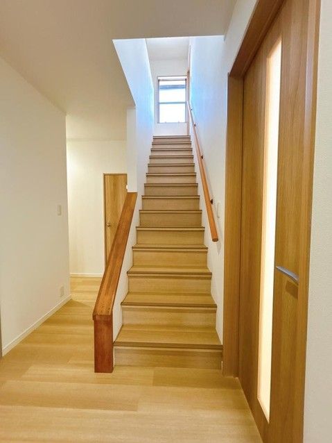 Renovated 5LDK House on Corner Lot in Yokkaichi, Mie - Thumbnail 3