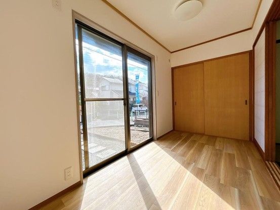 Renovated 5LDK House on Corner Lot in Yokkaichi, Mie - Thumbnail 4