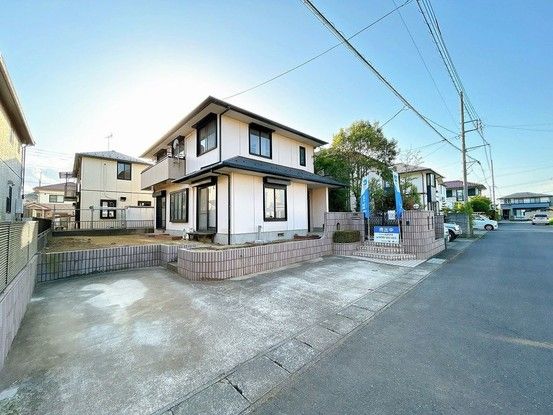 Used 4SLDK Detached House in Ryugasaki, Ibaraki - Thumbnail 3